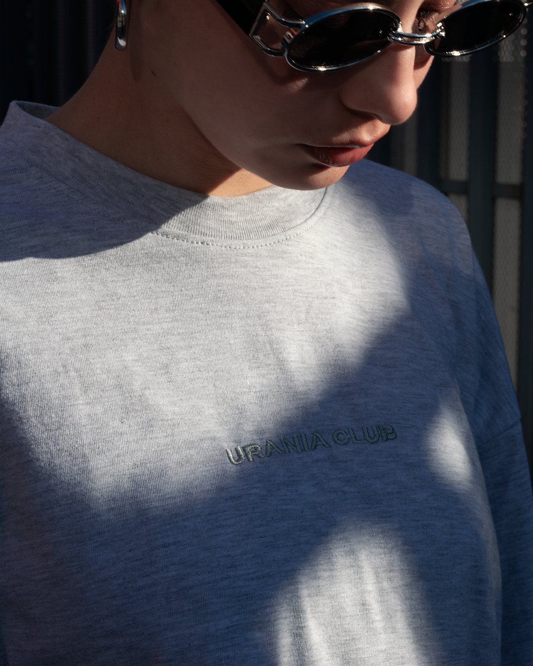 polera oversize con textura suave de algodón