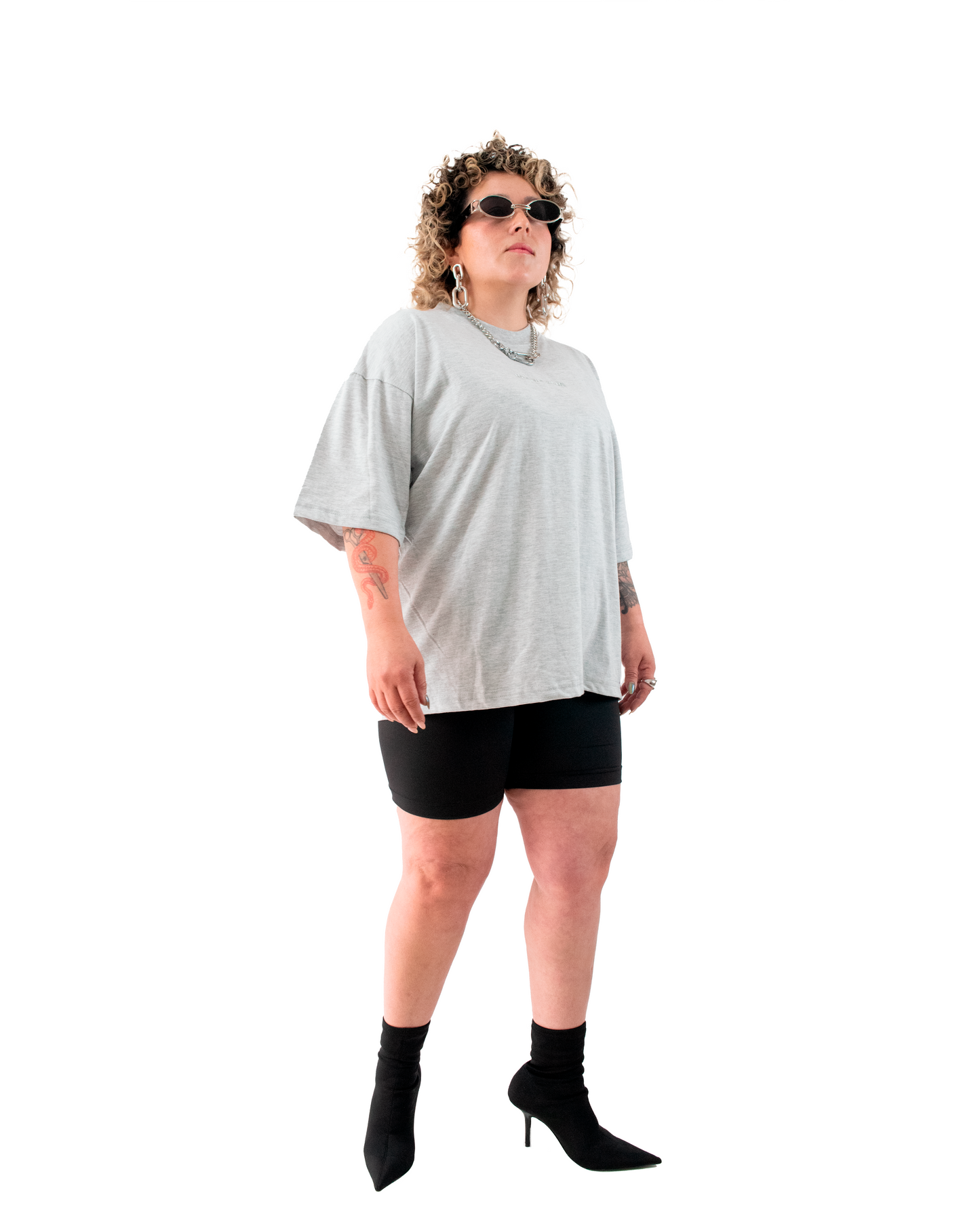polera urbana estilo boxy fit