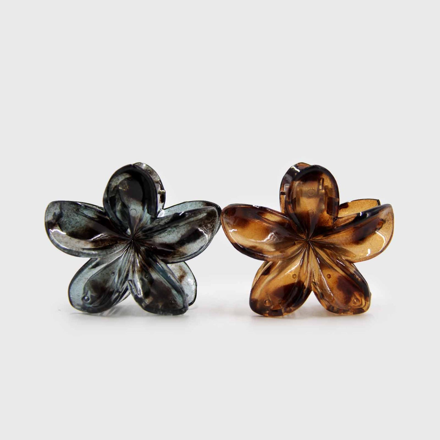 Pinza para el cabello con diseño de flor, colores gris y café | Urania Club