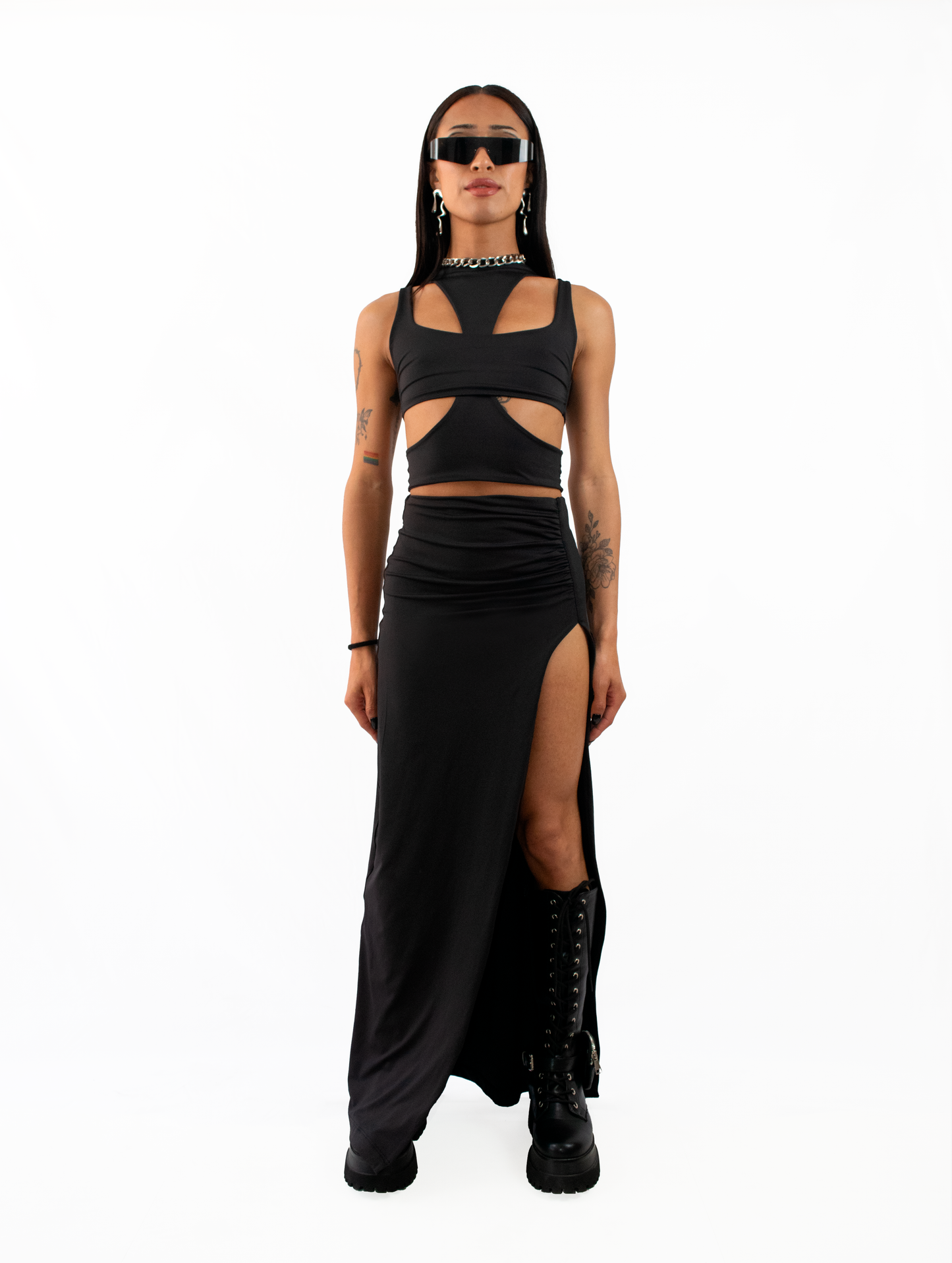 top negro ajustado con spandex