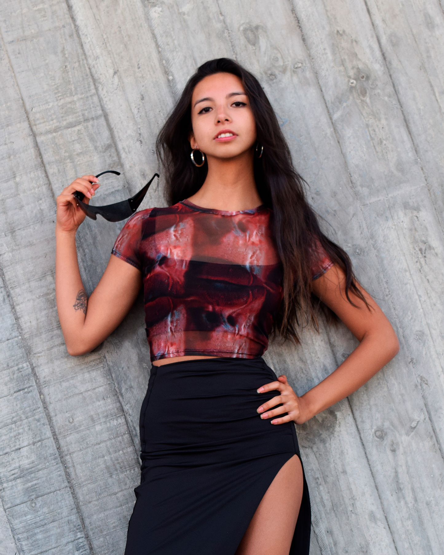 Crop top de malla rojo para outfit rave - Urania Club