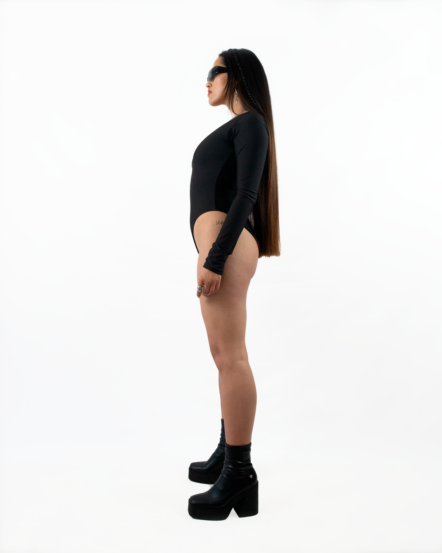 Body negro manga larga, diseño ceñido y flexible para cualquier ocasión | Urania Club