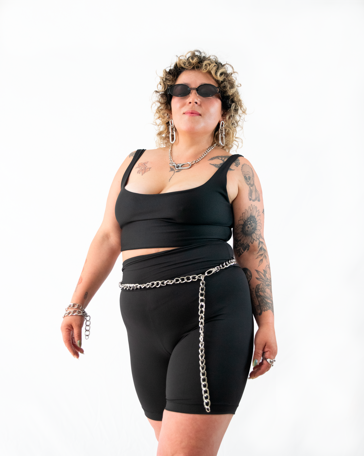 short biker negro 84% poliéster