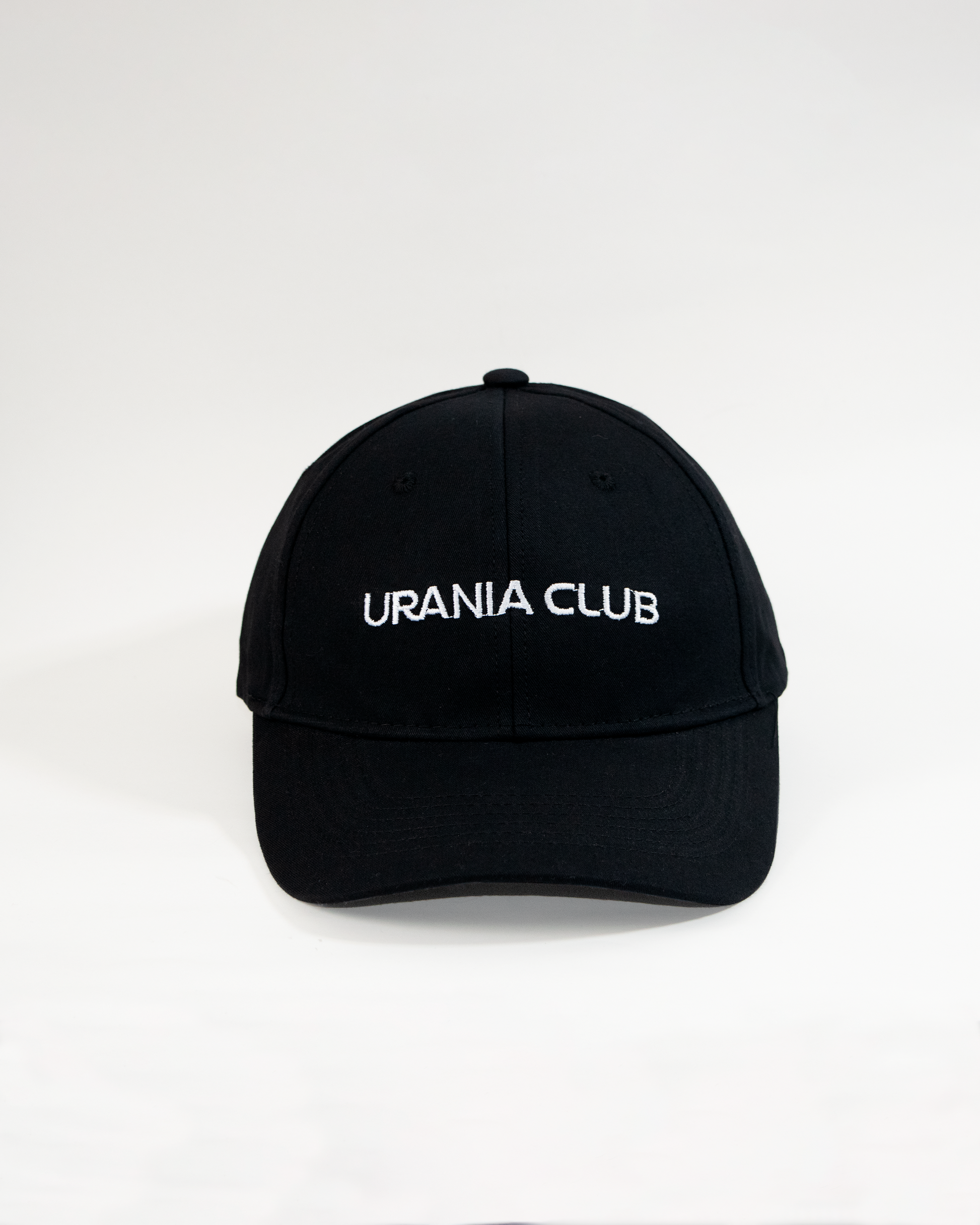 Detalle del bordado en gorra de 6 paneles de algodón