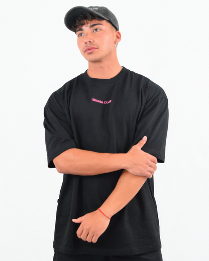 Camiseta negra con bordado Urania Club, confeccionada en algodón peruano premium – moda underground y futurista, Urania Club