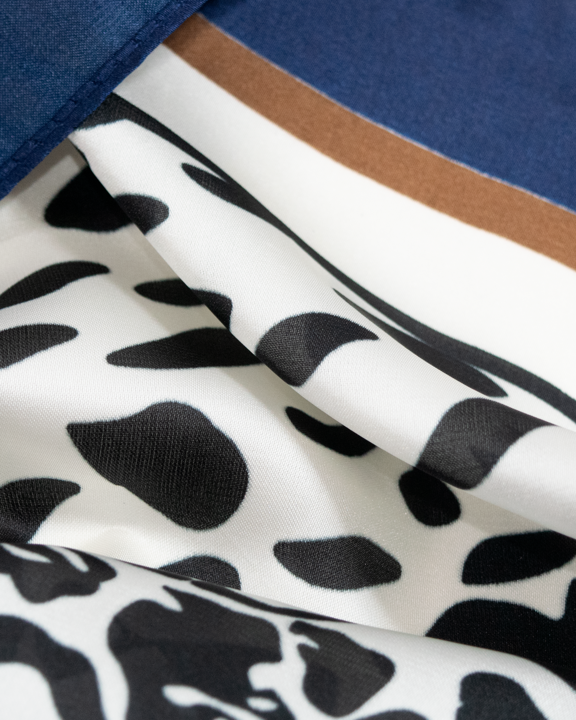 Pañuelo de poliéster con diseño animal print azul