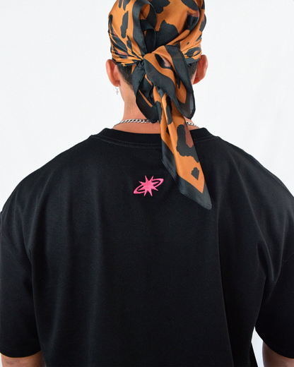 Estilo único y alternativo – camiseta negra con bordado Urania Club o Tribal, hecha con algodón peruano premium, Urania Club