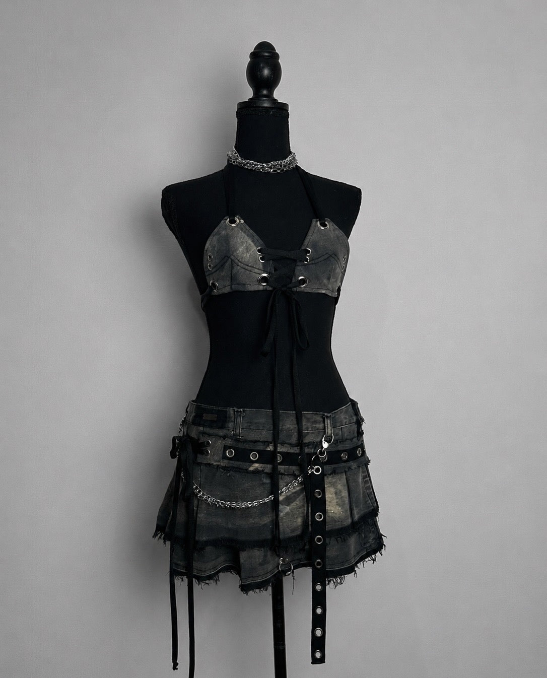 Conjunto Static de top y falda denim confeccionado a medida - Urania Club