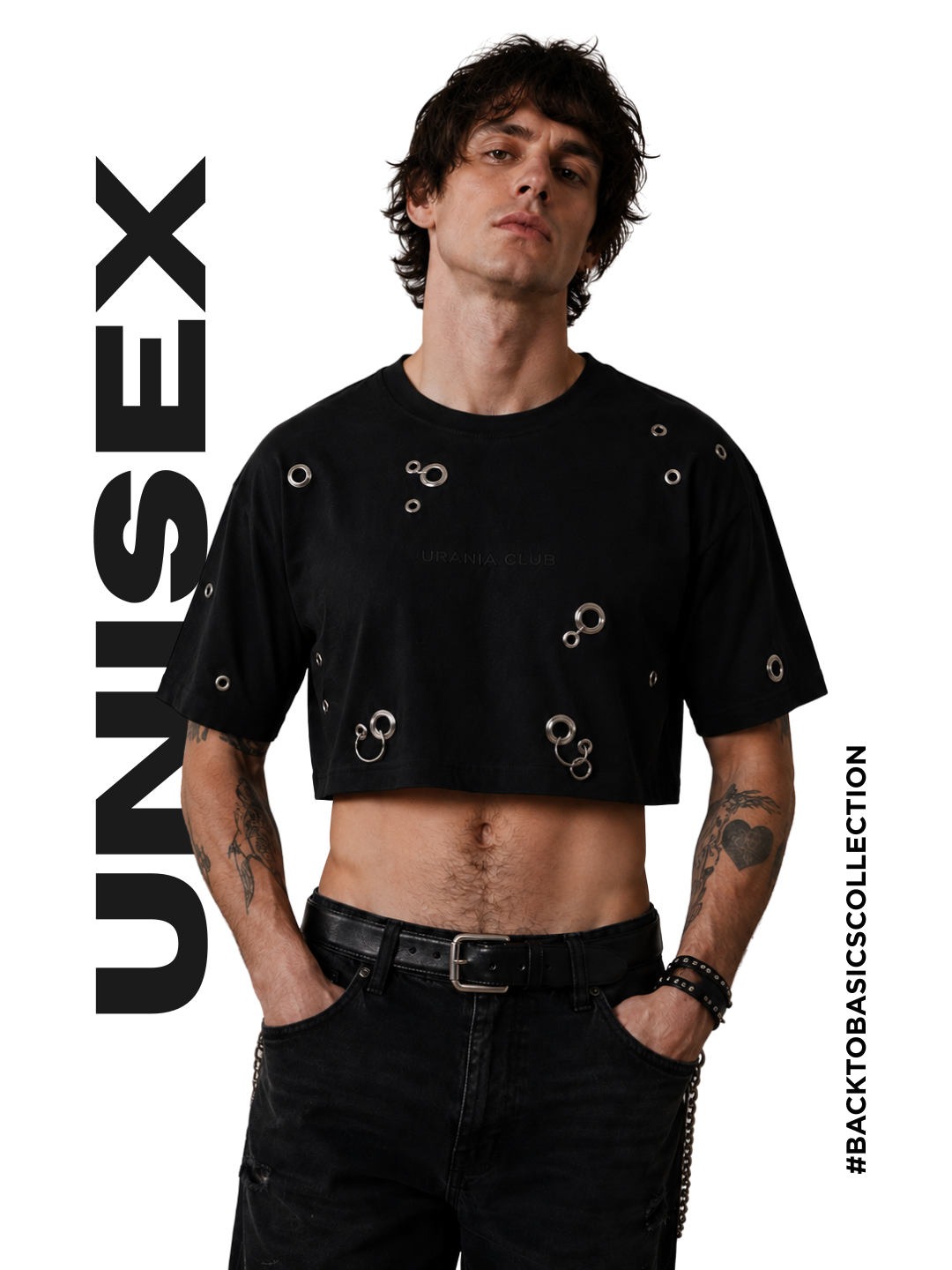 Diseño crop negro con ojetillos y argollas metálicas distribuidas en toda la prenda - Urania Club
