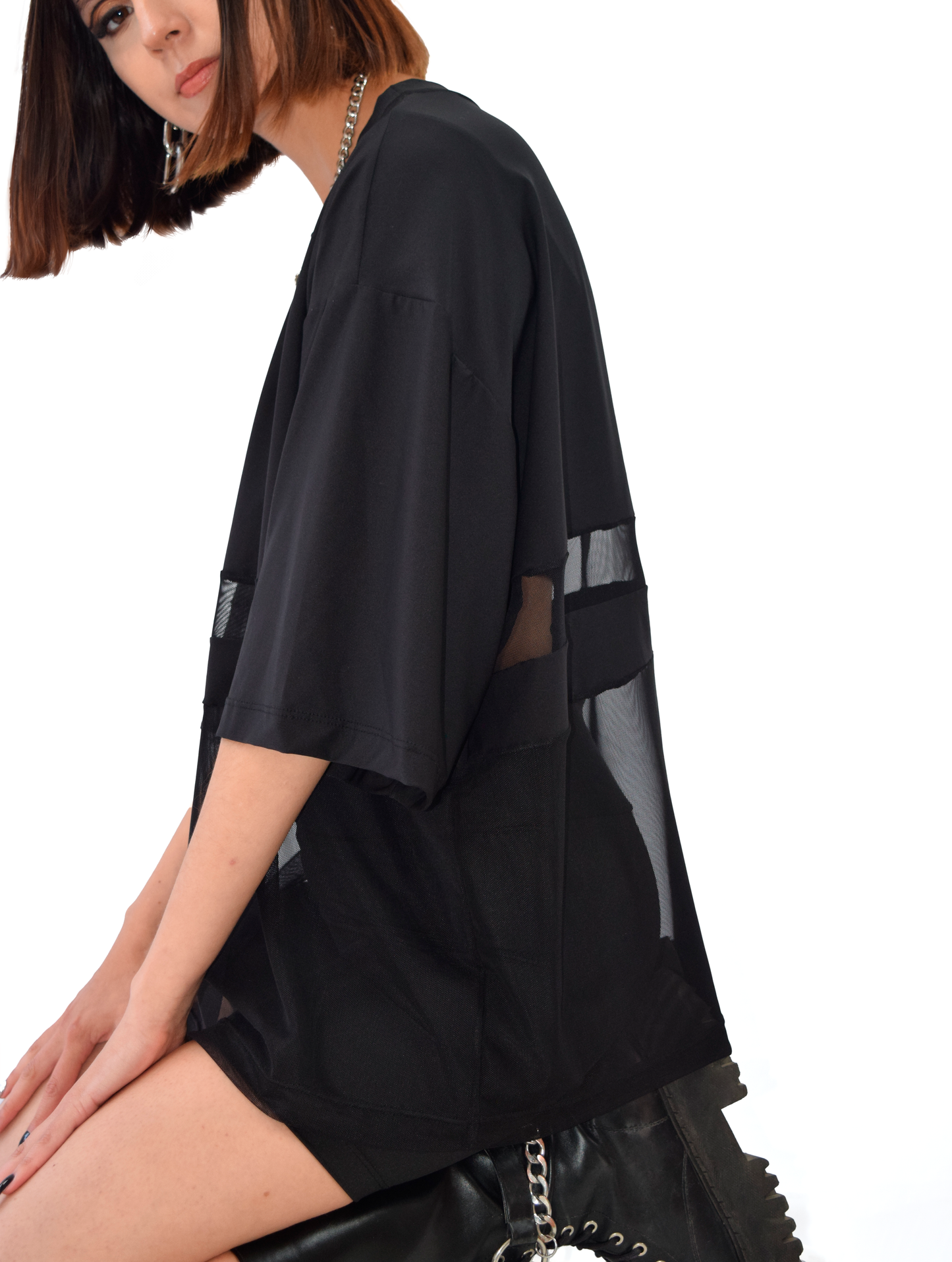 polera oversize poliéster 16% spandex y malla